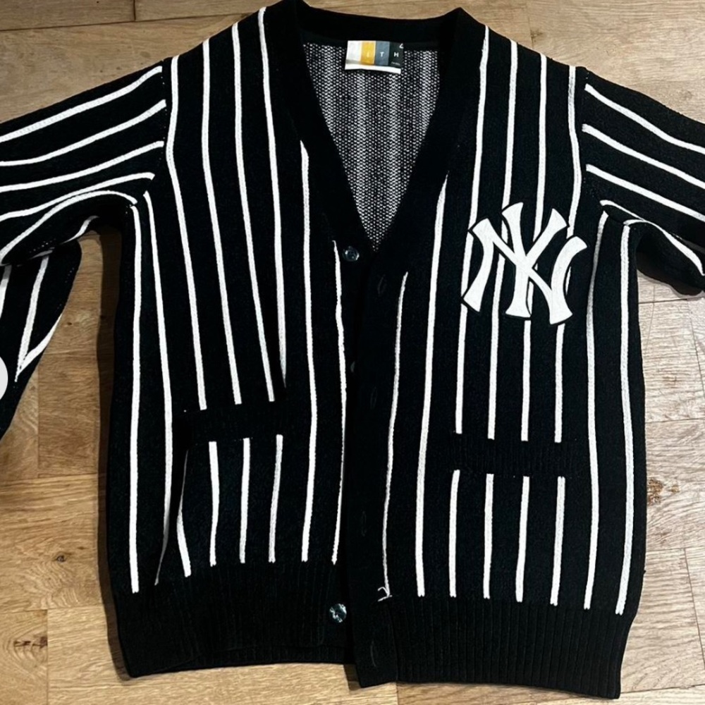 COPY - Cardigan Kith NY green size small man’s